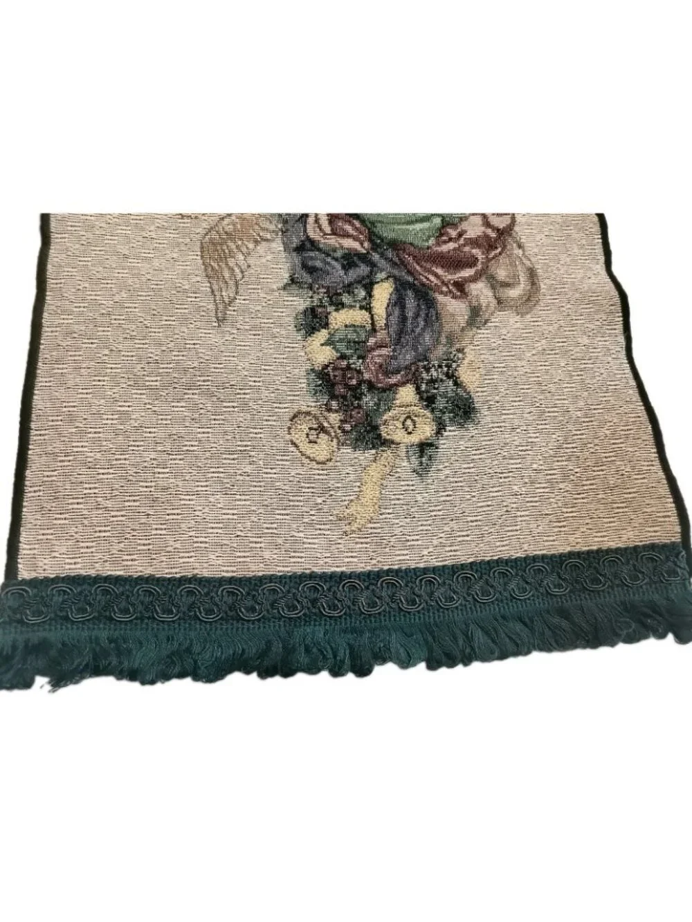 Vintage-style table runner featuring a romantic angel design 70